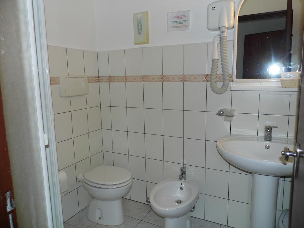 Lina Hotel Stintino Pokój zdjęcie